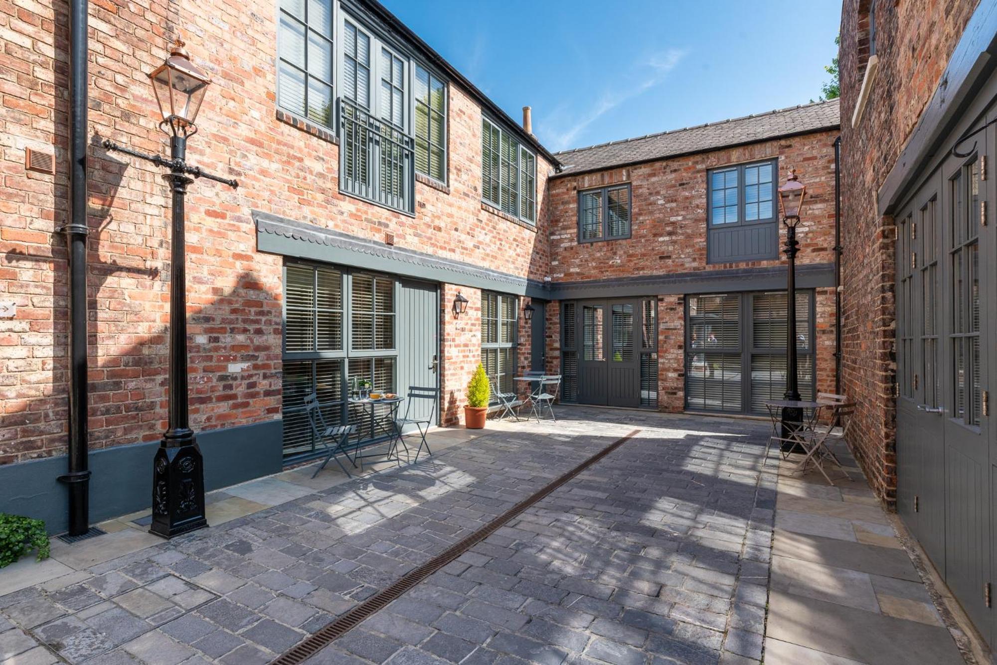 The Lawrance Luxury Aparthotel - York Dış mekan fotoğraf