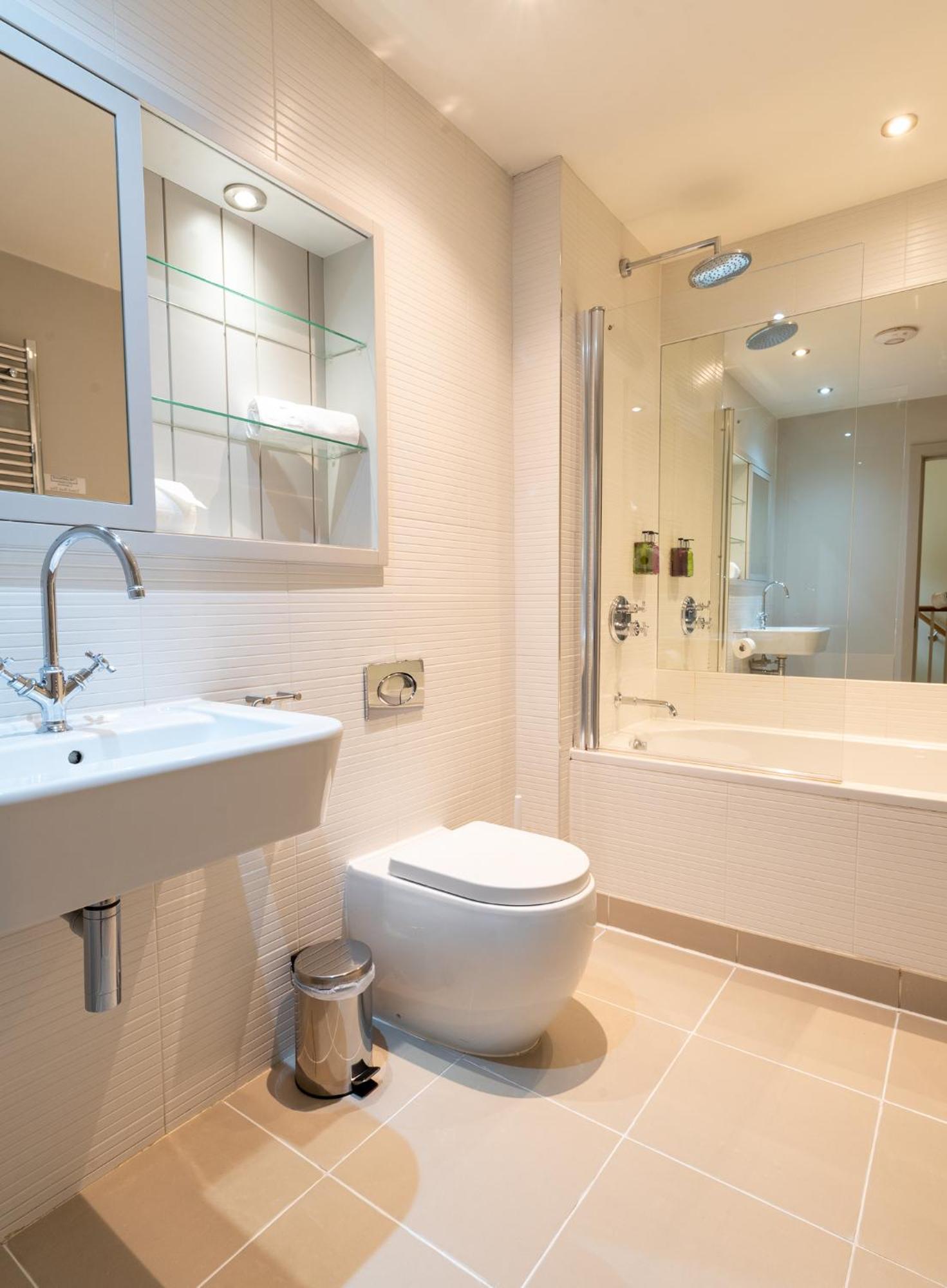 The Lawrance Luxury Aparthotel - York Dış mekan fotoğraf